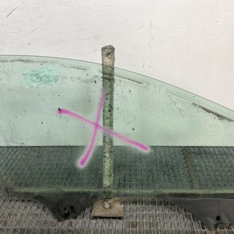 Vitre avant gauche VOLKSWAGEN GOLF 7 Photo n°4