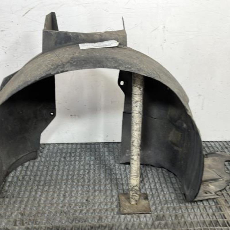 Pare boue avant droit PEUGEOT 1007 Photo n°4
