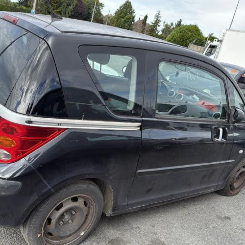 Pare boue avant droit PEUGEOT 1007 Photo n°11