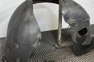 Pare boue avant gauche VOLKSWAGEN PASSAT 5