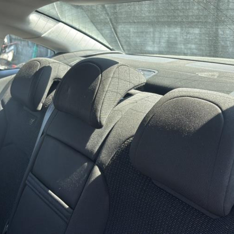 Pare boue avant gauche CITROEN C5 2 Photo n°15