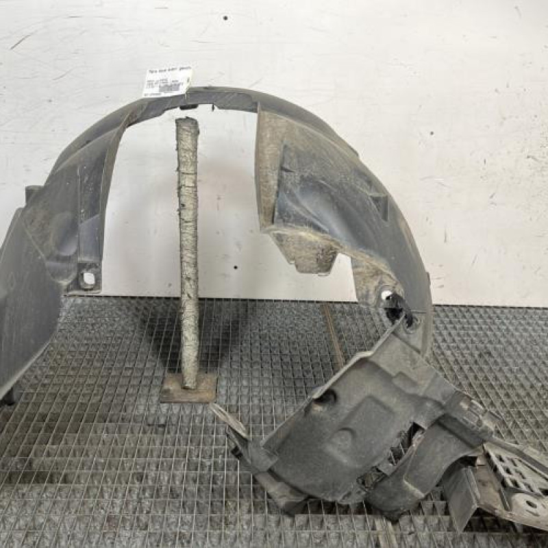 Pare boue avant gauche DACIA LOGAN MCV 2 Photo n°1