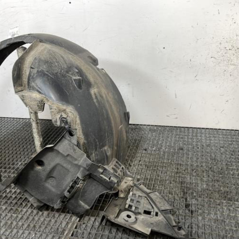 Pare boue avant gauche DACIA LOGAN MCV 2 Photo n°3