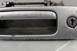 Poignee porte coffre VOLKSWAGEN GOLF 4 Photo n°1