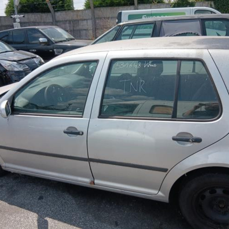 Poignee porte coffre VOLKSWAGEN GOLF 4 Photo n°9