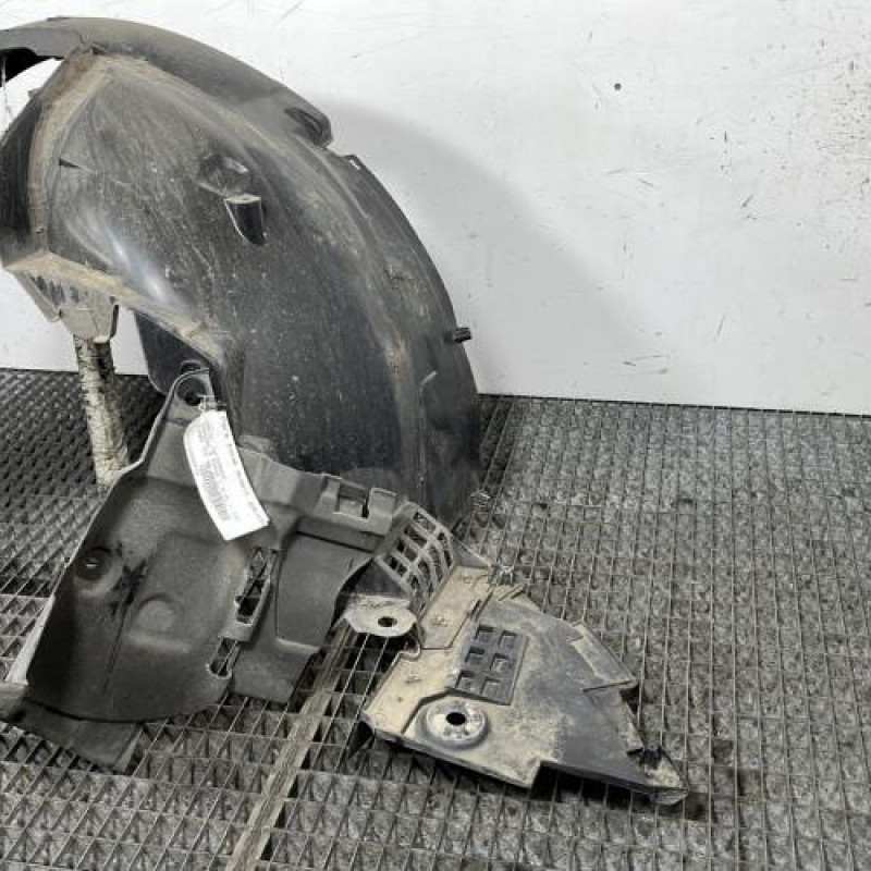 Pare boue avant gauche DACIA SANDERO 2 Photo n°3