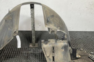 Pare boue avant gauche DACIA SANDERO 1 Photo n°1