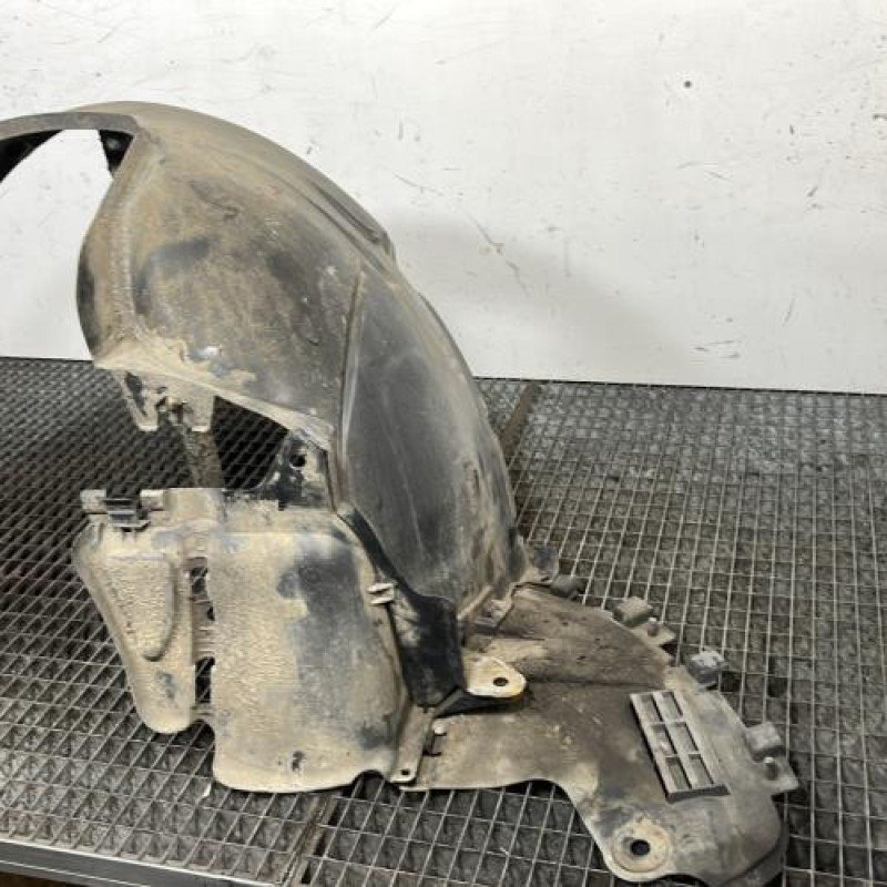 Pare boue avant gauche DACIA SANDERO 1 Photo n°3