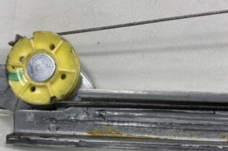 Leve vitre electrique avant droit RENAULT TRAFIC 2