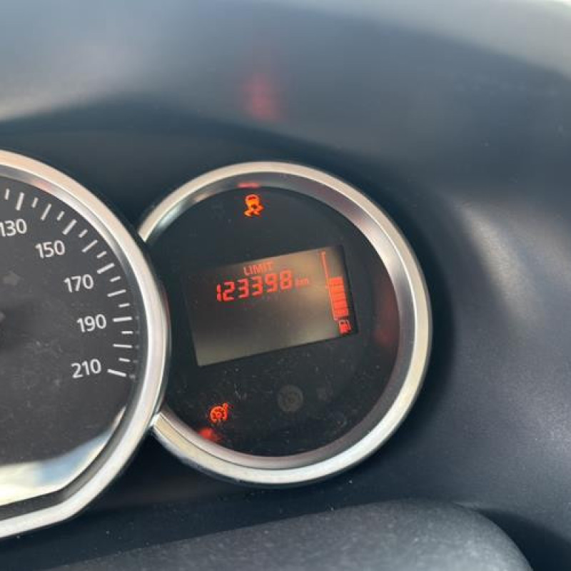 Reservoir essence DACIA SANDERO 2 Photo n°17