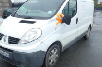 Feu de recul droit RENAULT TRAFIC 2