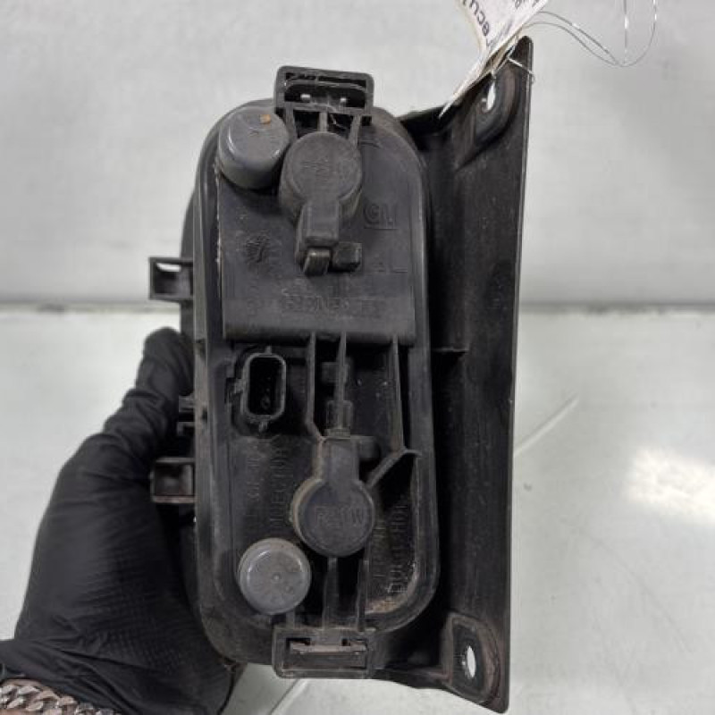 Feu de recul gauche RENAULT TRAFIC 2 Photo n°2