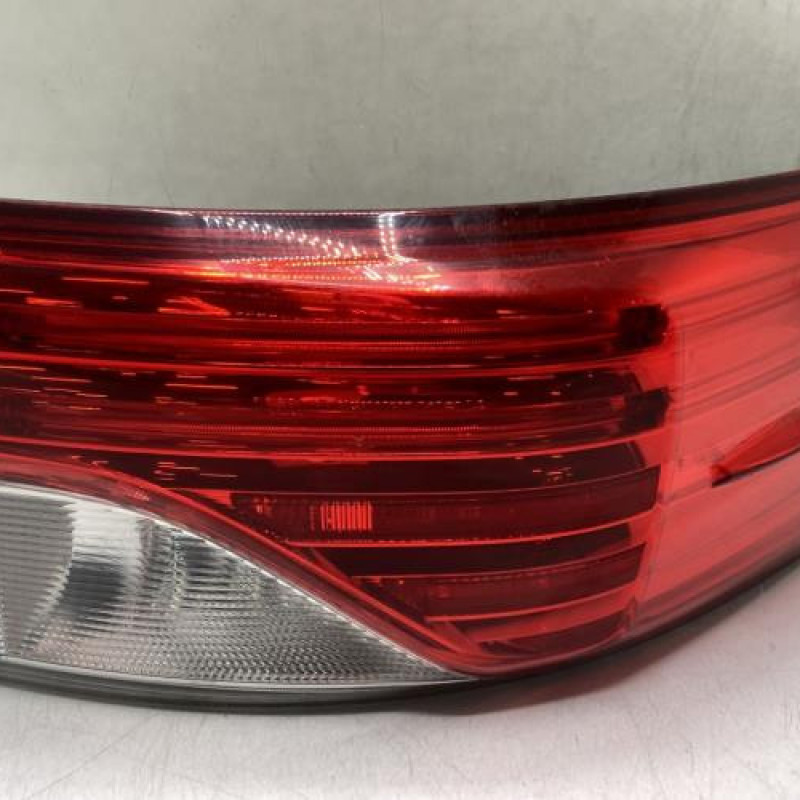 Feu arriere principal droit (feux) TOYOTA AVENSIS 3 Photo n°1