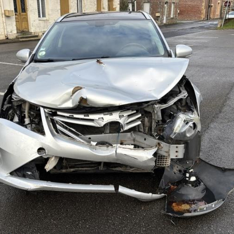 Feu arriere principal droit (feux) TOYOTA AVENSIS 3 Photo n°4