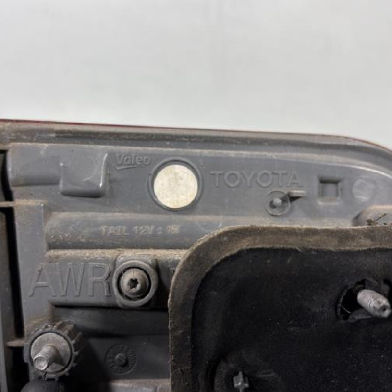 Feu arriere secondaire droit (feux) TOYOTA AVENSIS 3 Photo n°4