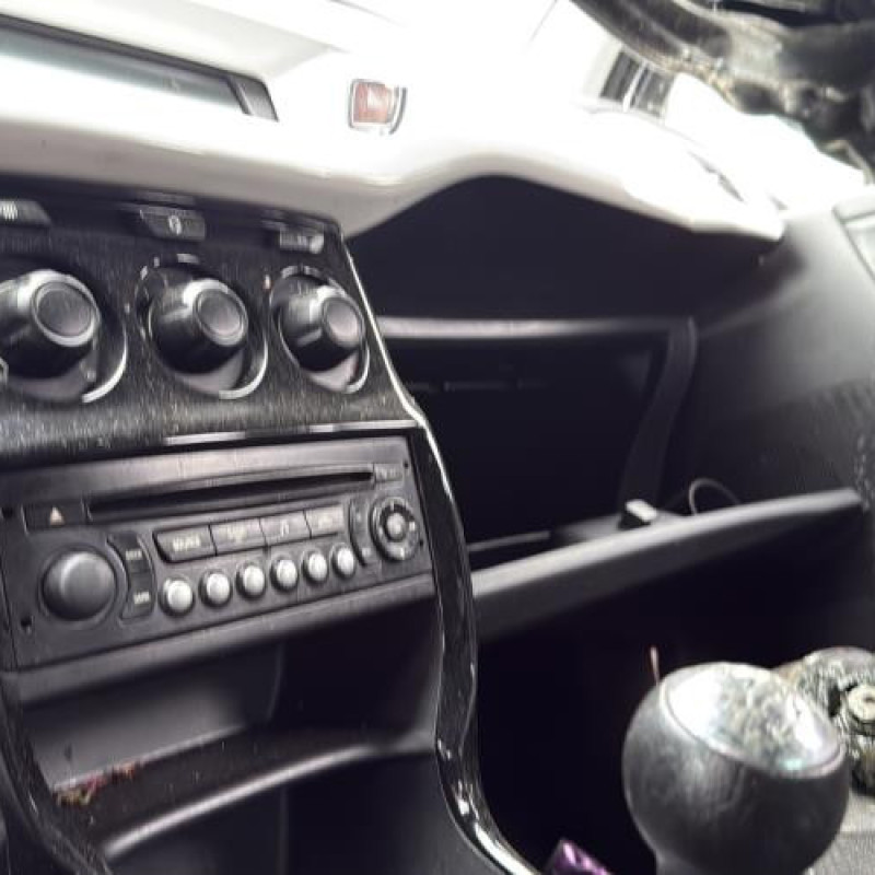 Bras essuie glace arriere CITROEN C3 2 Photo n°20