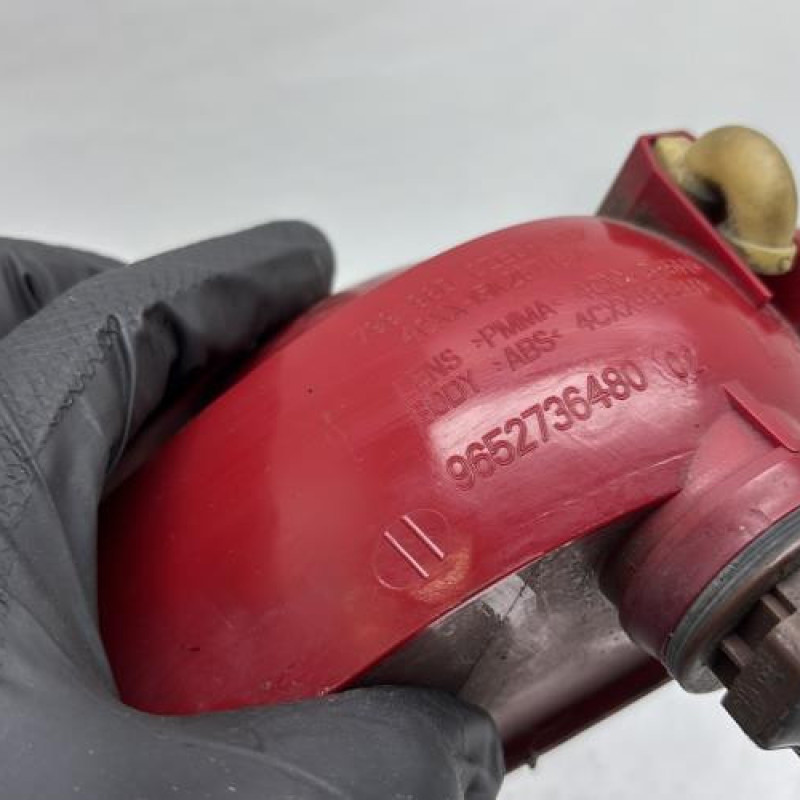 Anti brouillard arriere gauche CITROEN C4 1 Photo n°3