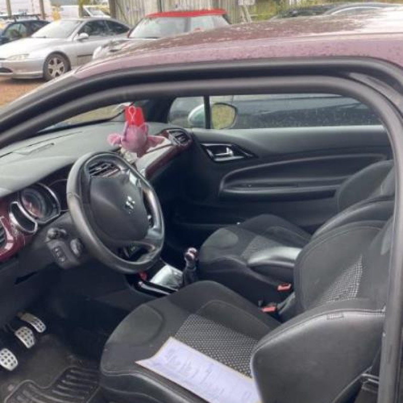 Pare choc arriere CITROEN DS3 Photo n°9