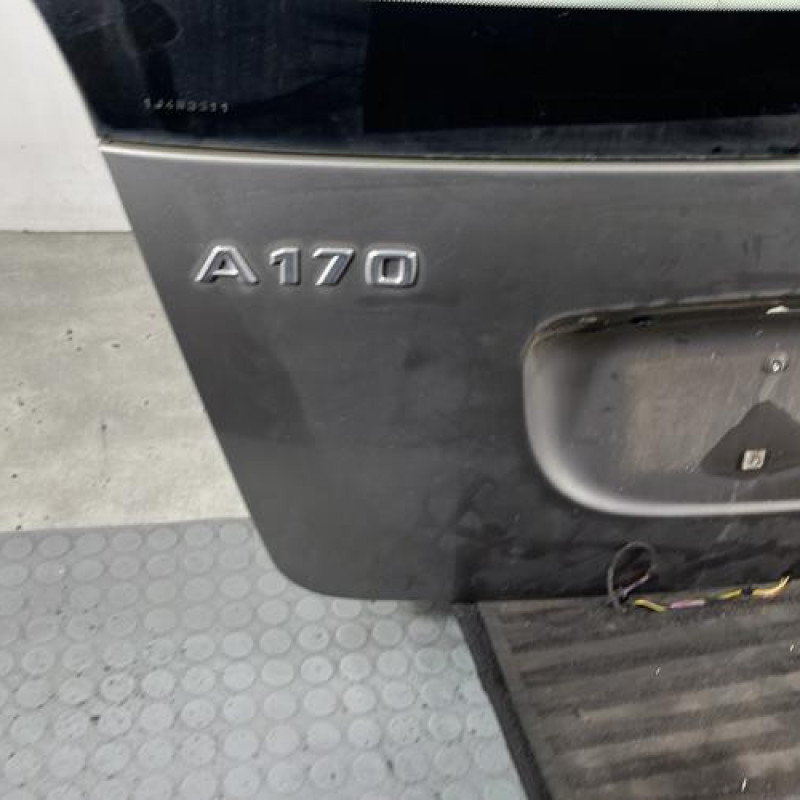 Malle/Hayon arriere MERCEDES CLASSE A 169 Photo n°6