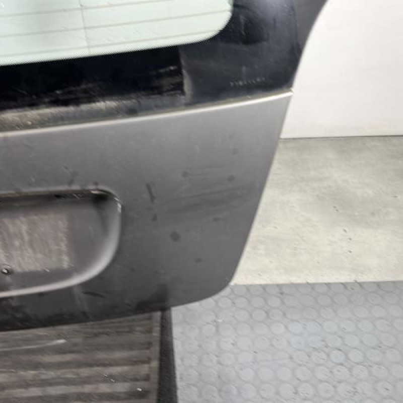 Malle/Hayon arriere MERCEDES CLASSE A 169 Photo n°7