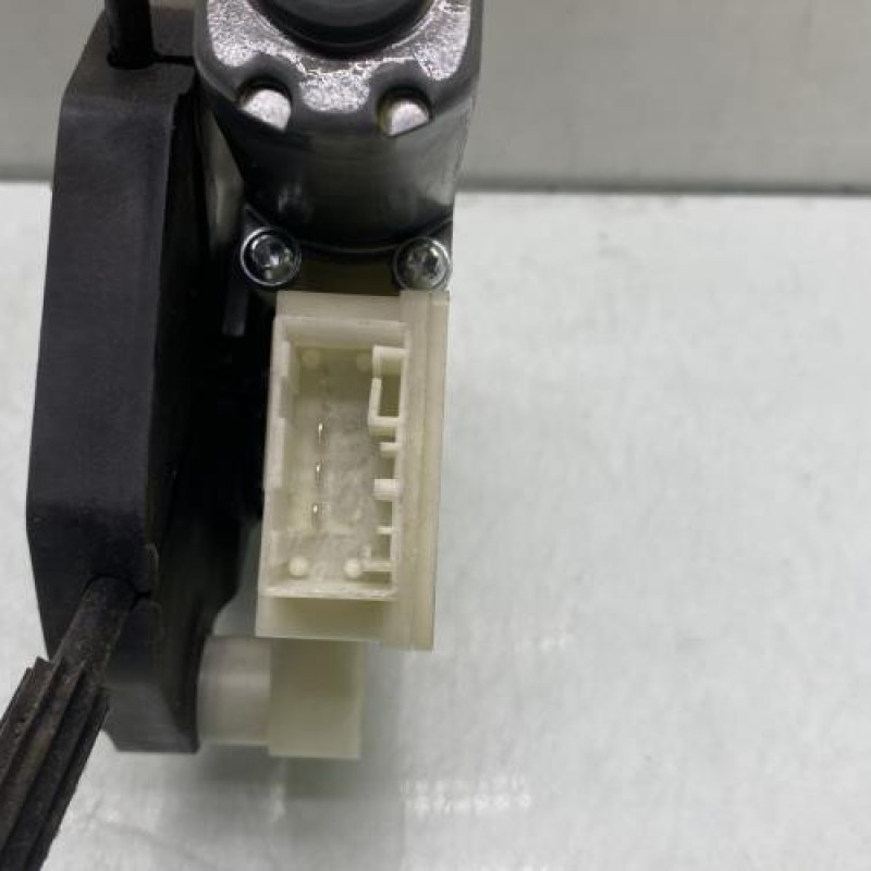 Leve vitre electrique arriere gauche VOLKSWAGEN GOLF 7 Photo n°4