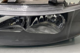 Optique avant principal gauche (feux)(phare) SEAT TOLEDO 2 Photo n°1