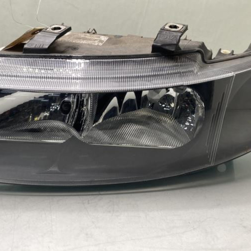 Optique avant principal gauche (feux)(phare) SEAT TOLEDO 2 Photo n°1