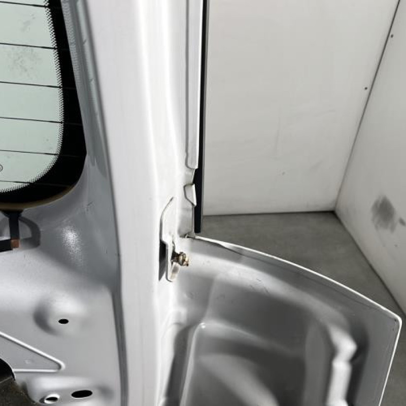 Malle/Hayon arriere CITROEN C3 PICASSO Photo n°8