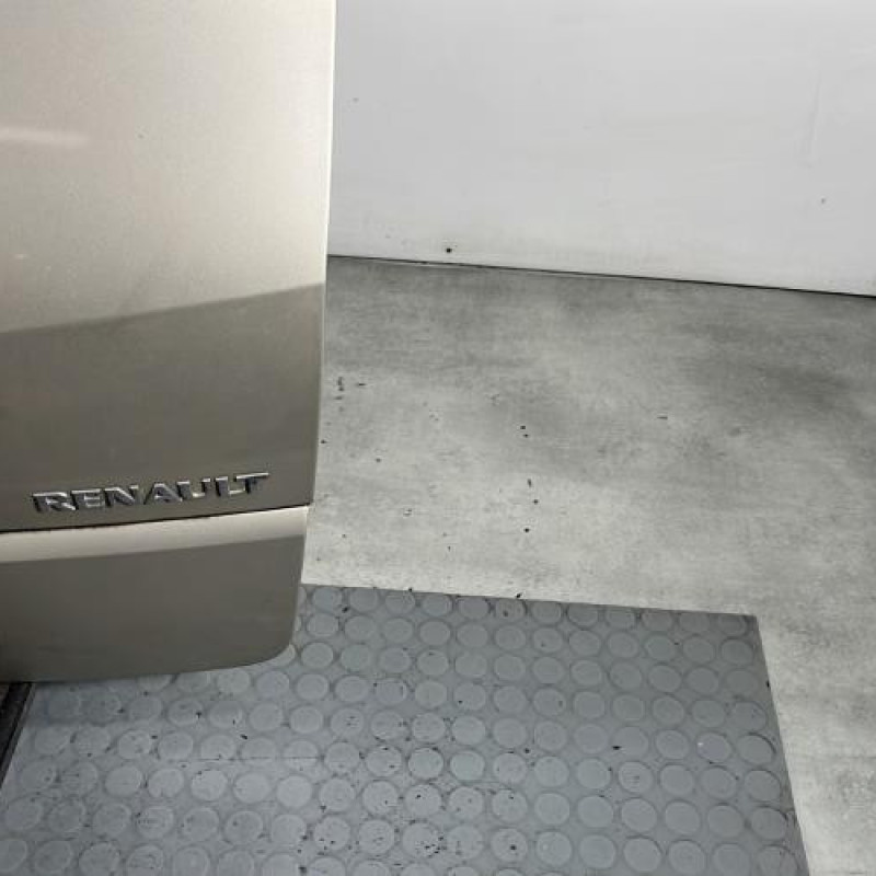 Malle/Hayon arriere RENAULT SCENIC 2 Photo n°6