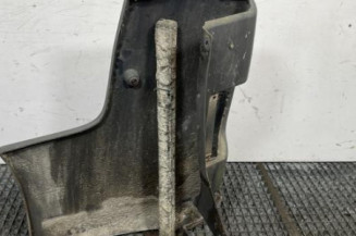 Crosse arriere droit RENAULT TRAFIC 2