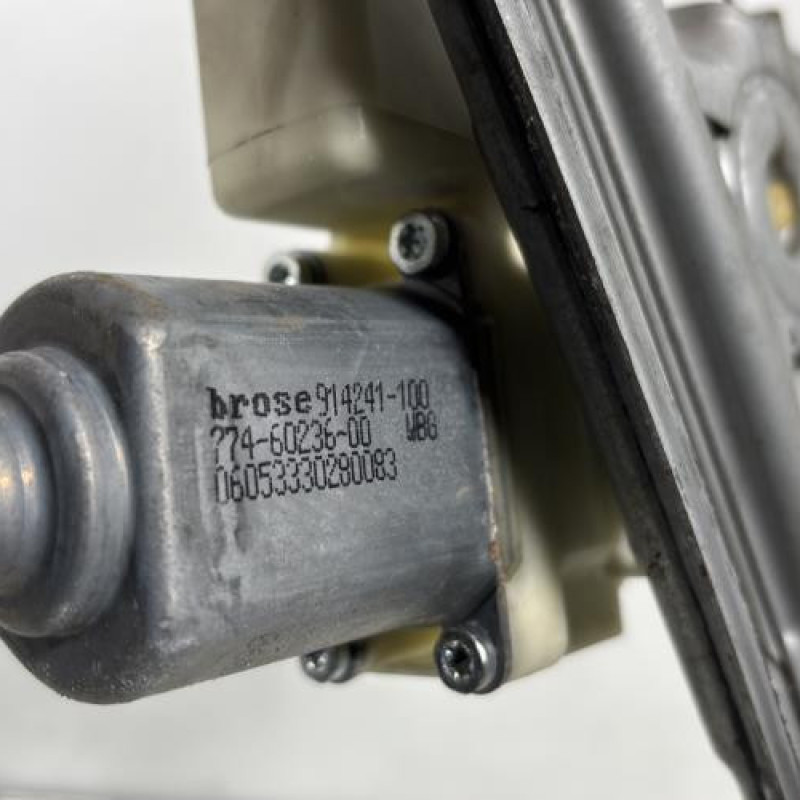 Leve vitre electrique arriere droit PEUGEOT 5008 1 Photo n°9