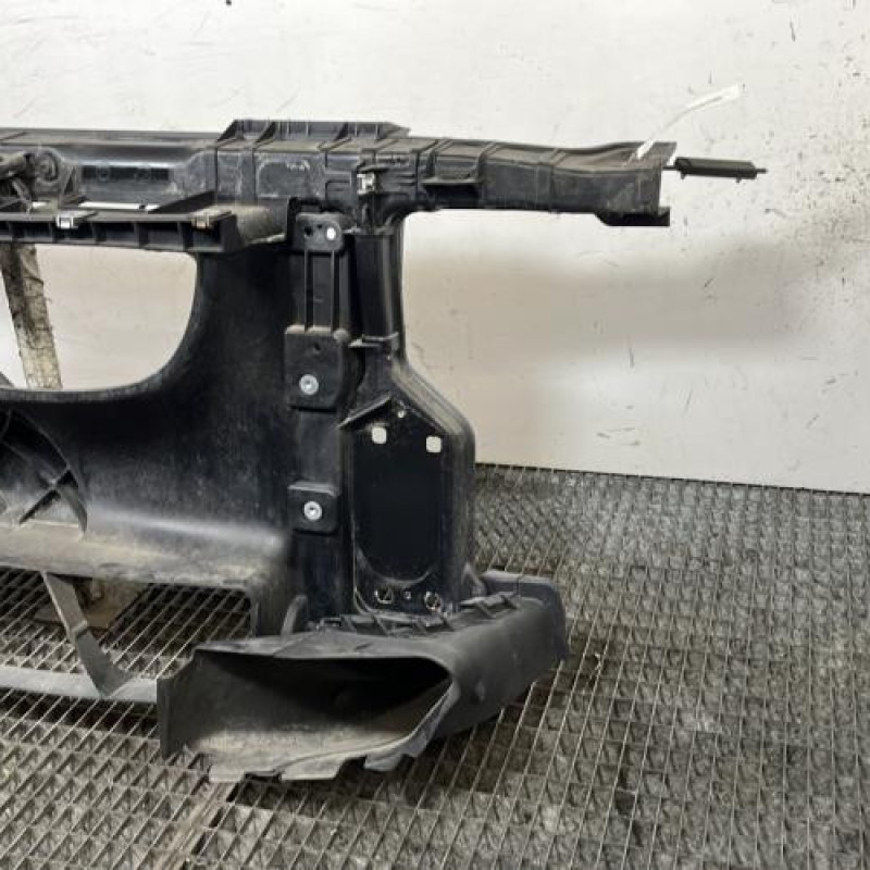 Face avant BMW SERIE 1 E87 Photo n°3