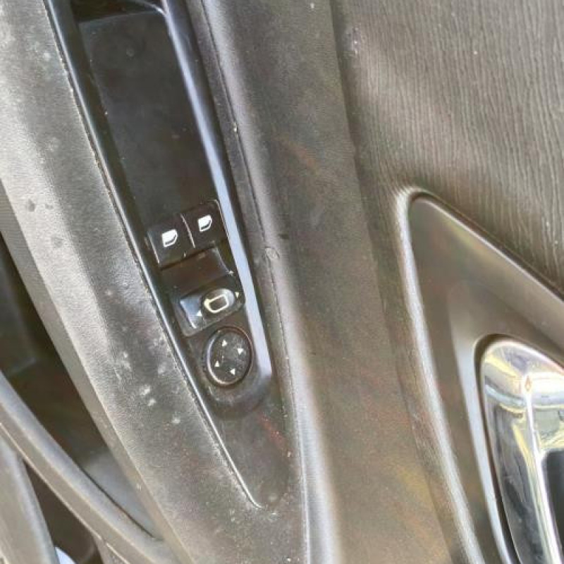 Moteur essuie glace arriere CITROEN C4 1 Photo n°15