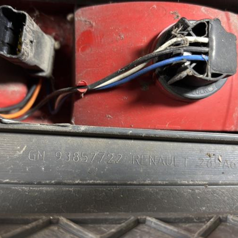 Feu arriere principal gauche (feux) RENAULT TRAFIC 2 Photo n°3