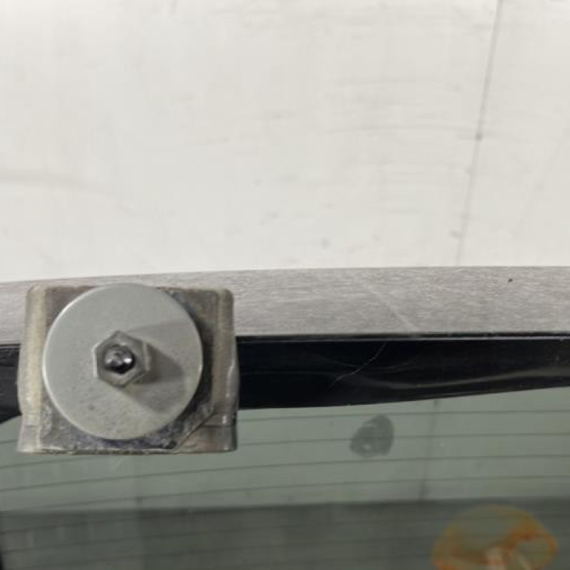 Malle/Hayon arriere PEUGEOT 1007 Photo n°6