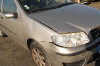 Pare choc arriere FIAT PUNTO 2