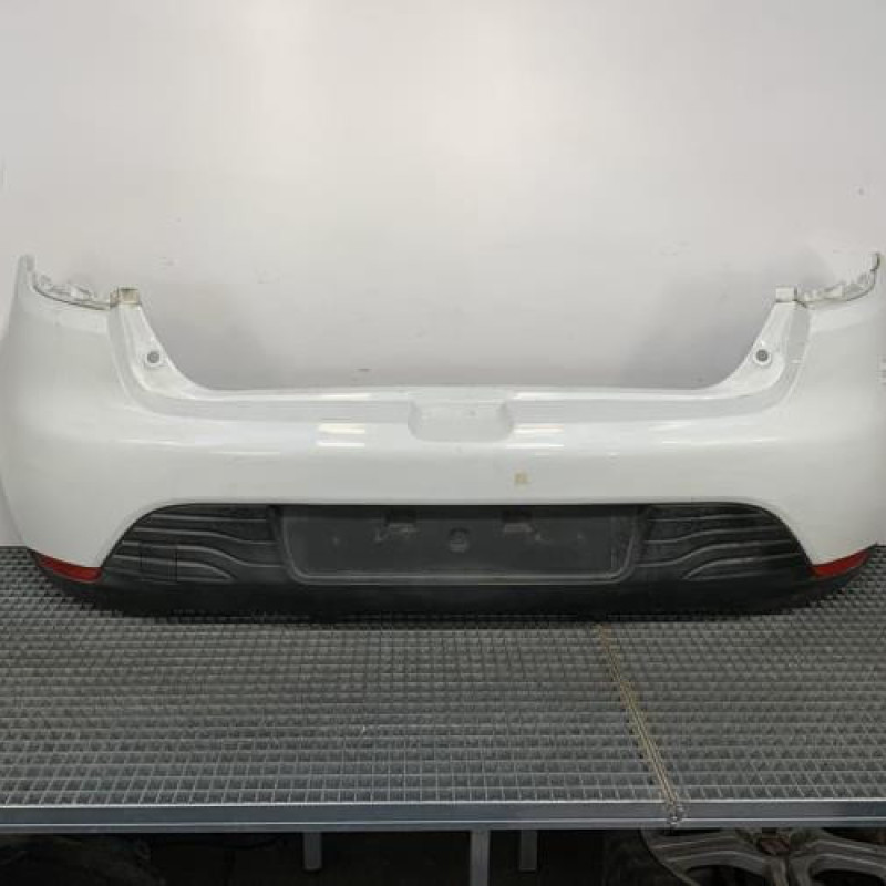Pare choc arriere RENAULT CLIO 4 Photo n°3