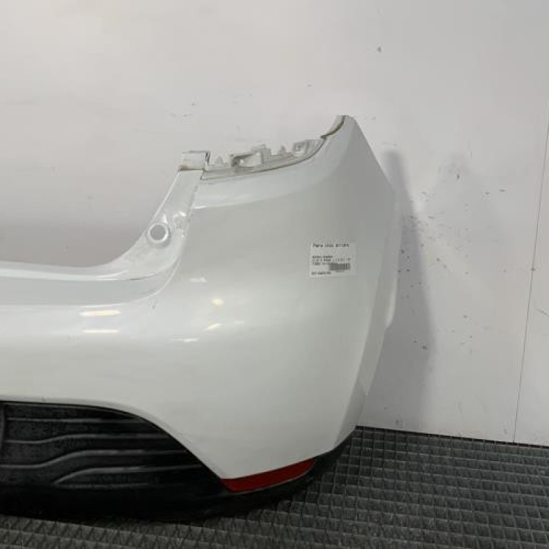 Pare choc arriere RENAULT CLIO 4 Photo n°6