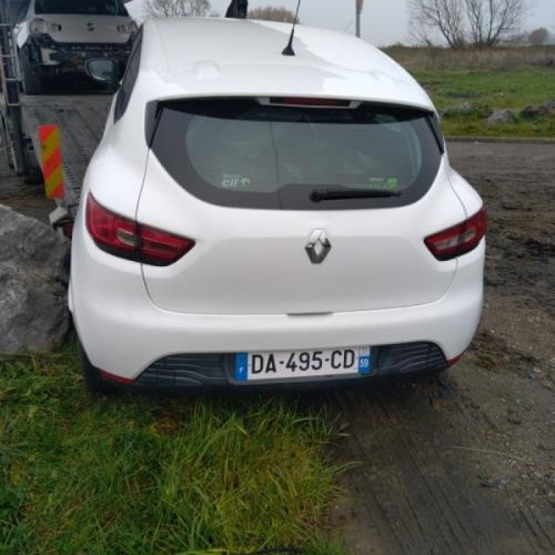 Pare choc arriere RENAULT CLIO 4 Photo n°10