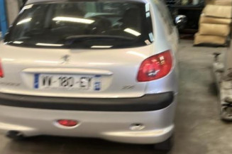 Pare choc arriere PEUGEOT 206