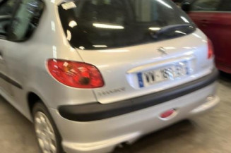 Pare choc arriere PEUGEOT 206