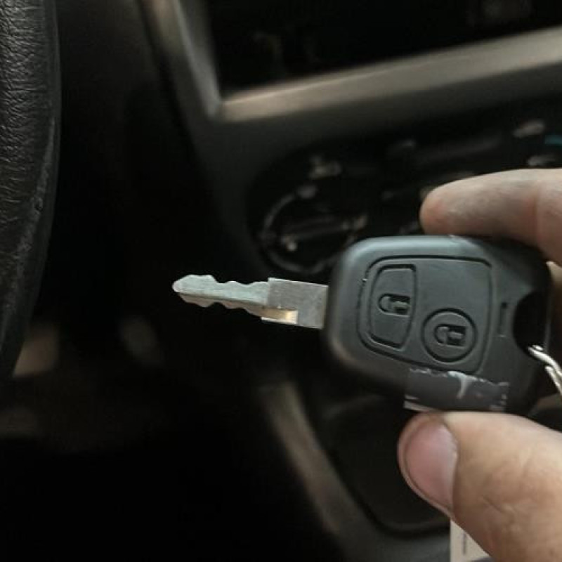 Pare choc arriere PEUGEOT 206 Photo n°15