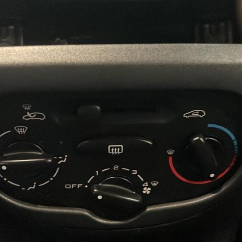 Pare choc arriere PEUGEOT 206 Photo n°16