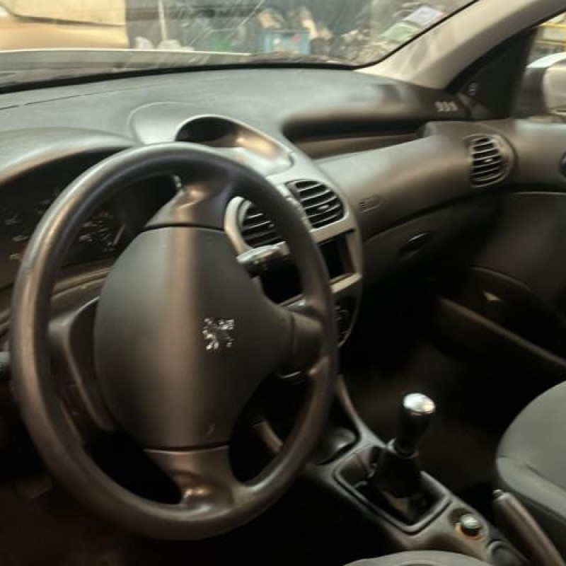 Pare choc arriere PEUGEOT 206 Photo n°17