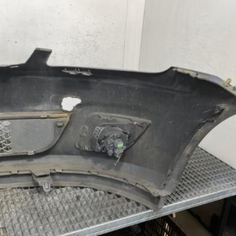 Pare choc avant FORD FIESTA 5 Photo n°5