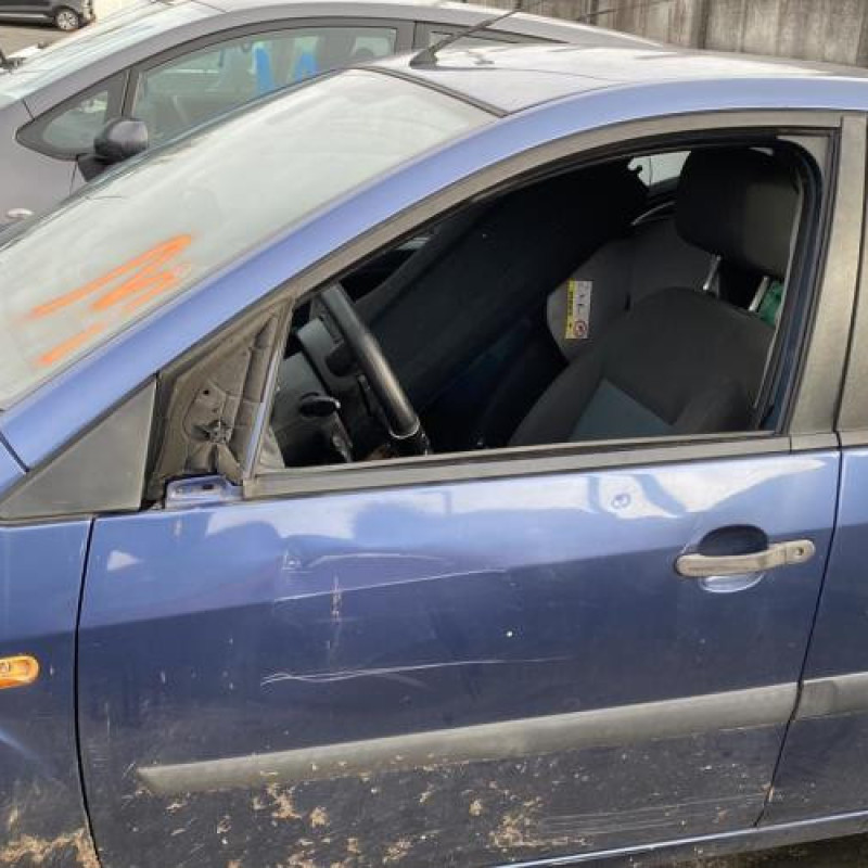 Pare choc avant FORD FIESTA 5 Photo n°9