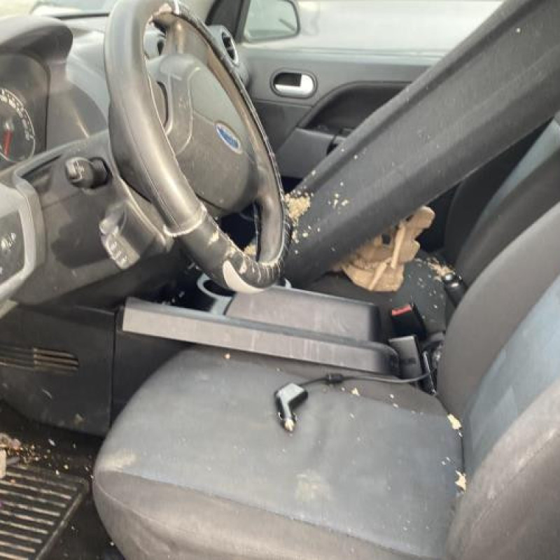 Pare choc avant FORD FIESTA 5 Photo n°17