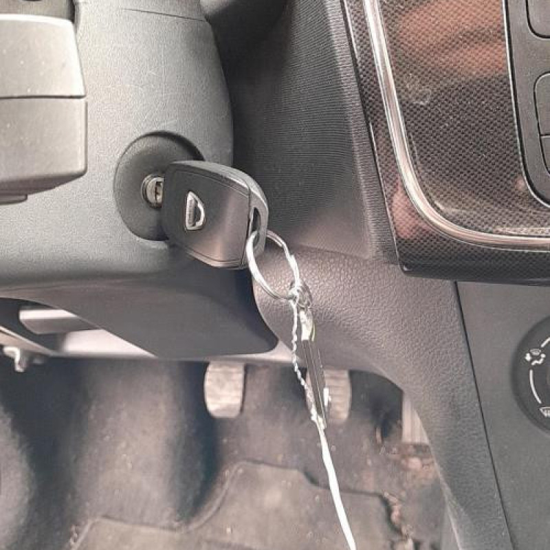 Pare choc arriere DACIA SANDERO 2 Photo n°12