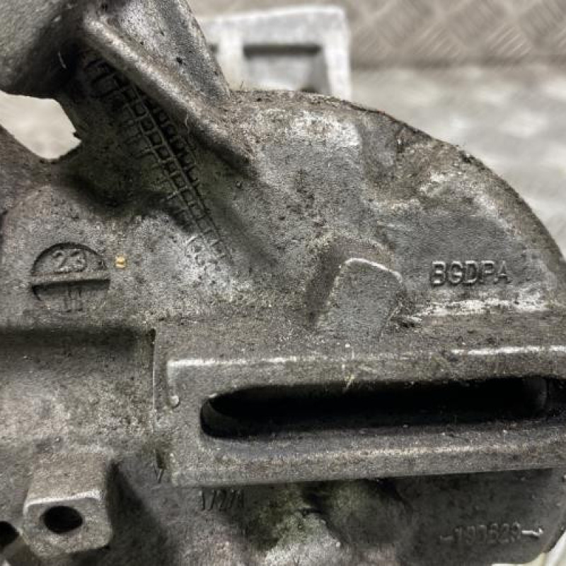 Compresseur clim FORD FOCUS 3 Photo n°3