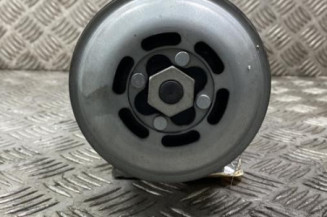 Compresseur clim PEUGEOT 2008 2